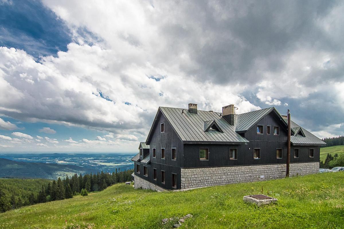 Mala Rennerovka Hotel Strazne Luaran gambar
