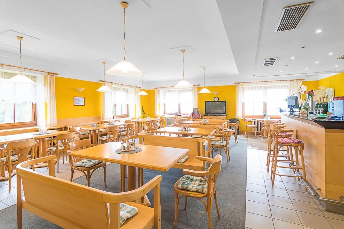 Mala Rennerovka Hotel Strazne Luaran gambar